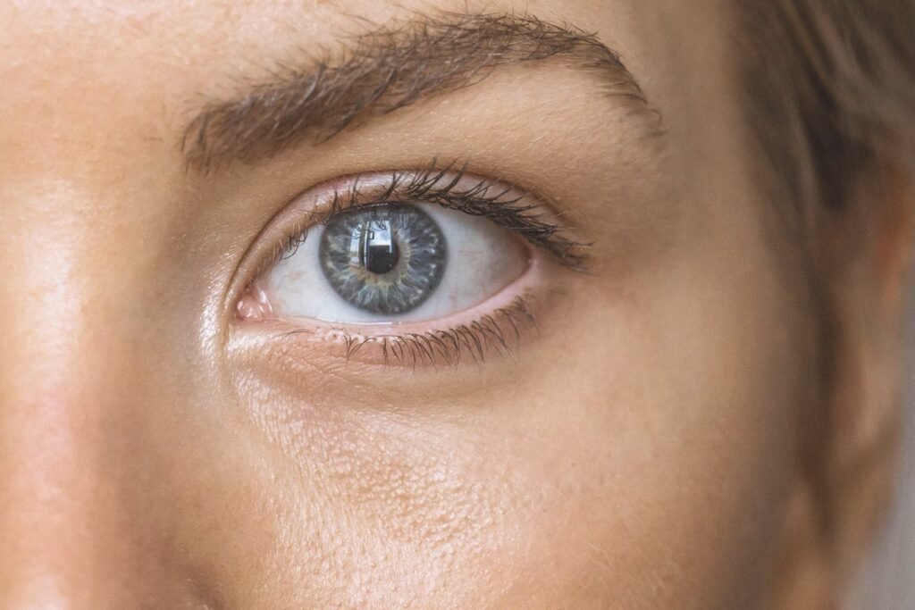 The Transformative Benefits of Blepharoplasty for Men and Women